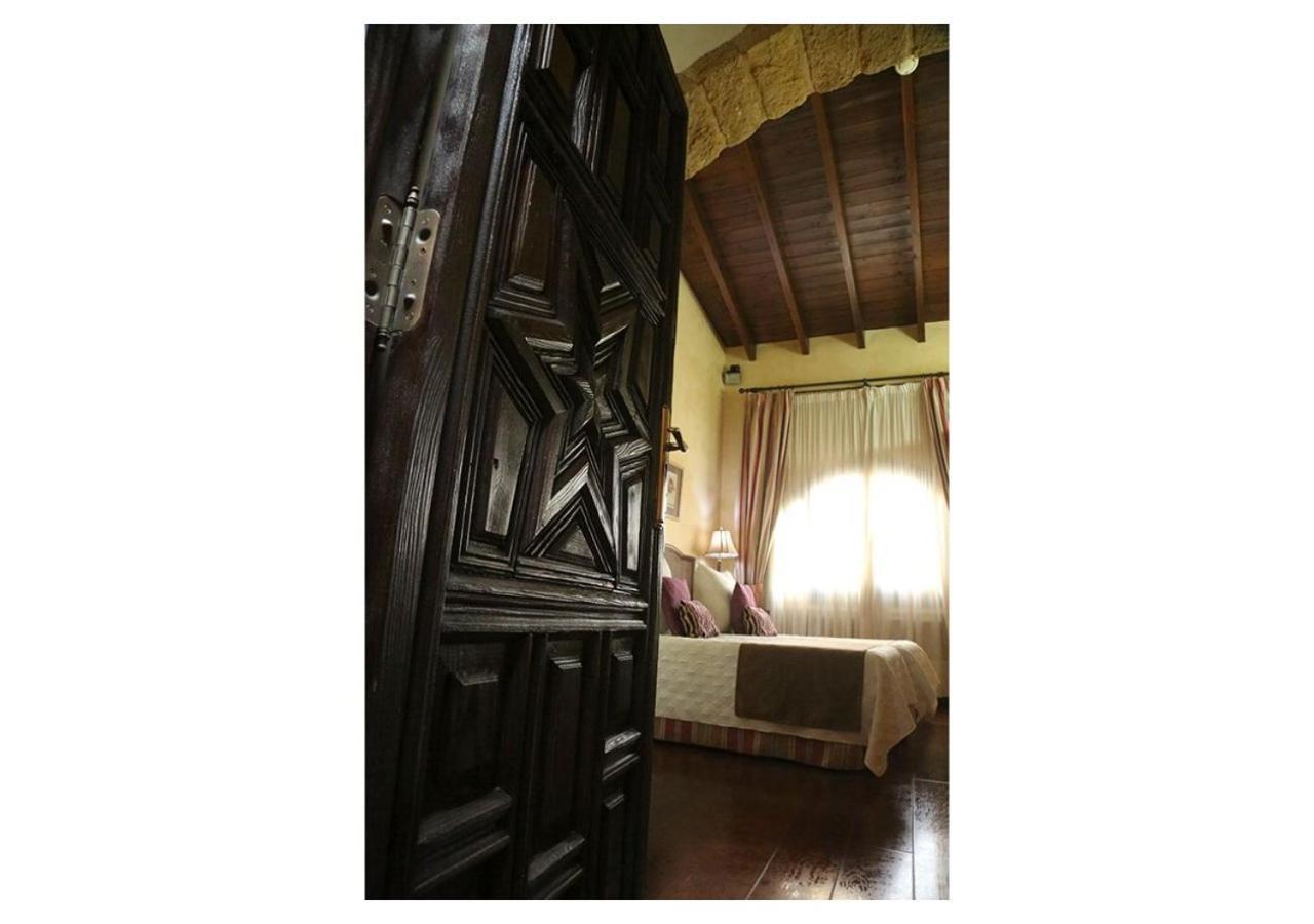 La Casona De Calderon Gastronomic & Boutique Hotel Osuna Esterno foto